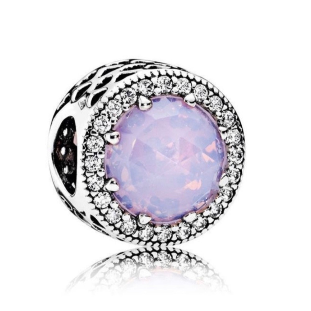 Sparkling Opaque charm with hearts in the center S925